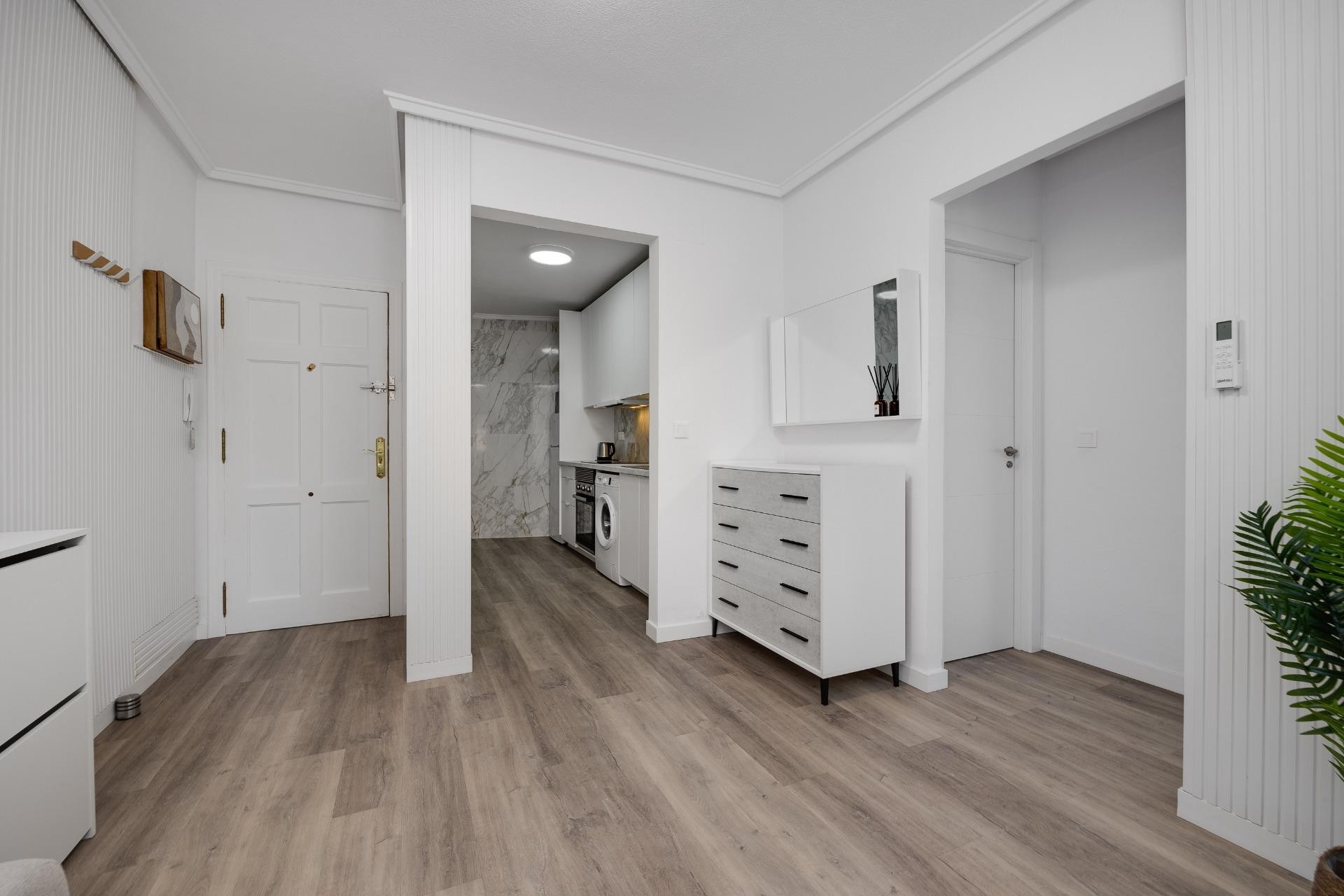 Återförsäljning - Apartment -
Torrevieja - Estacion De Autobuses