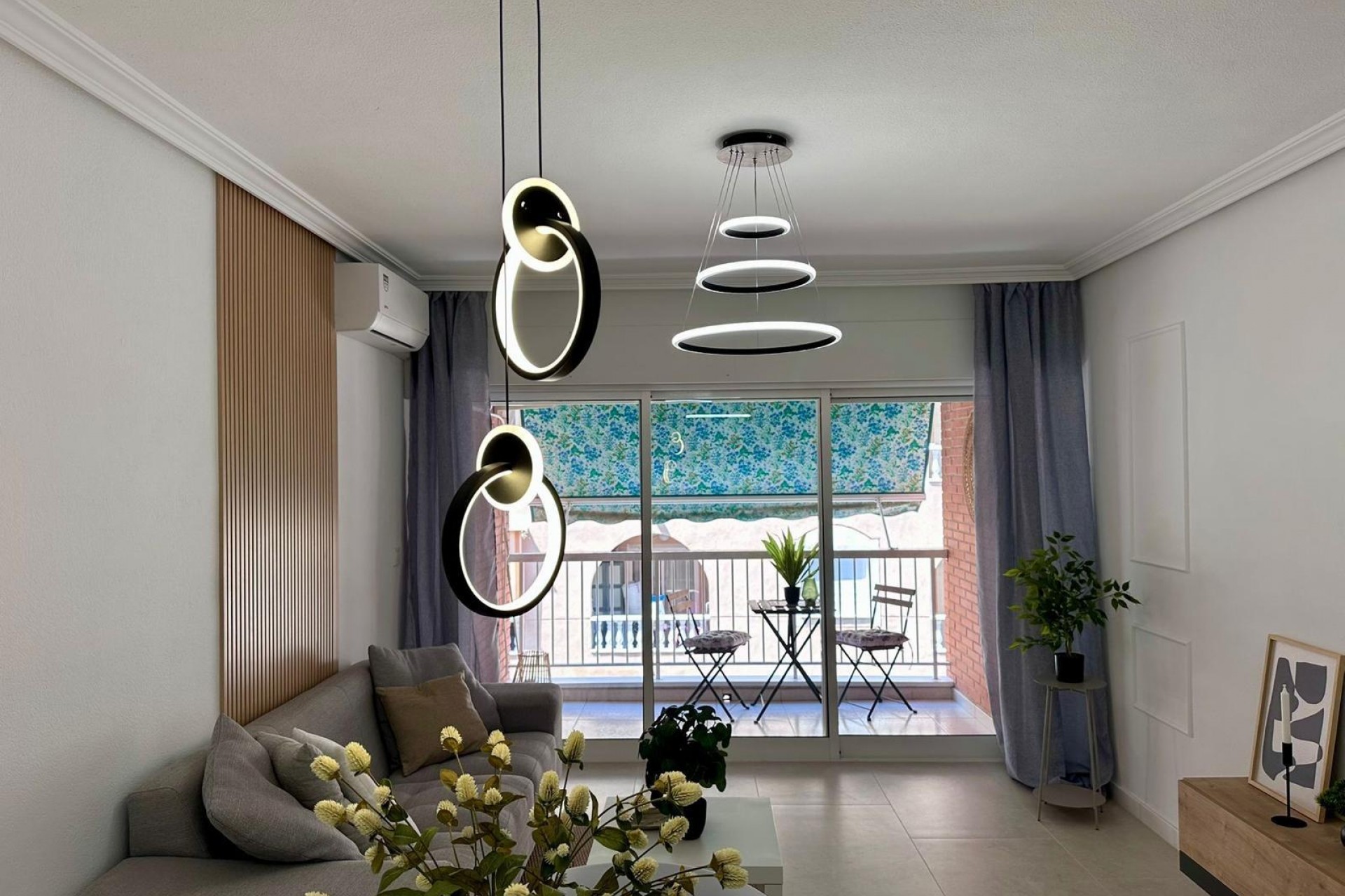 Återförsäljning - Apartment -
Torrevieja - Estacion De Autobuses