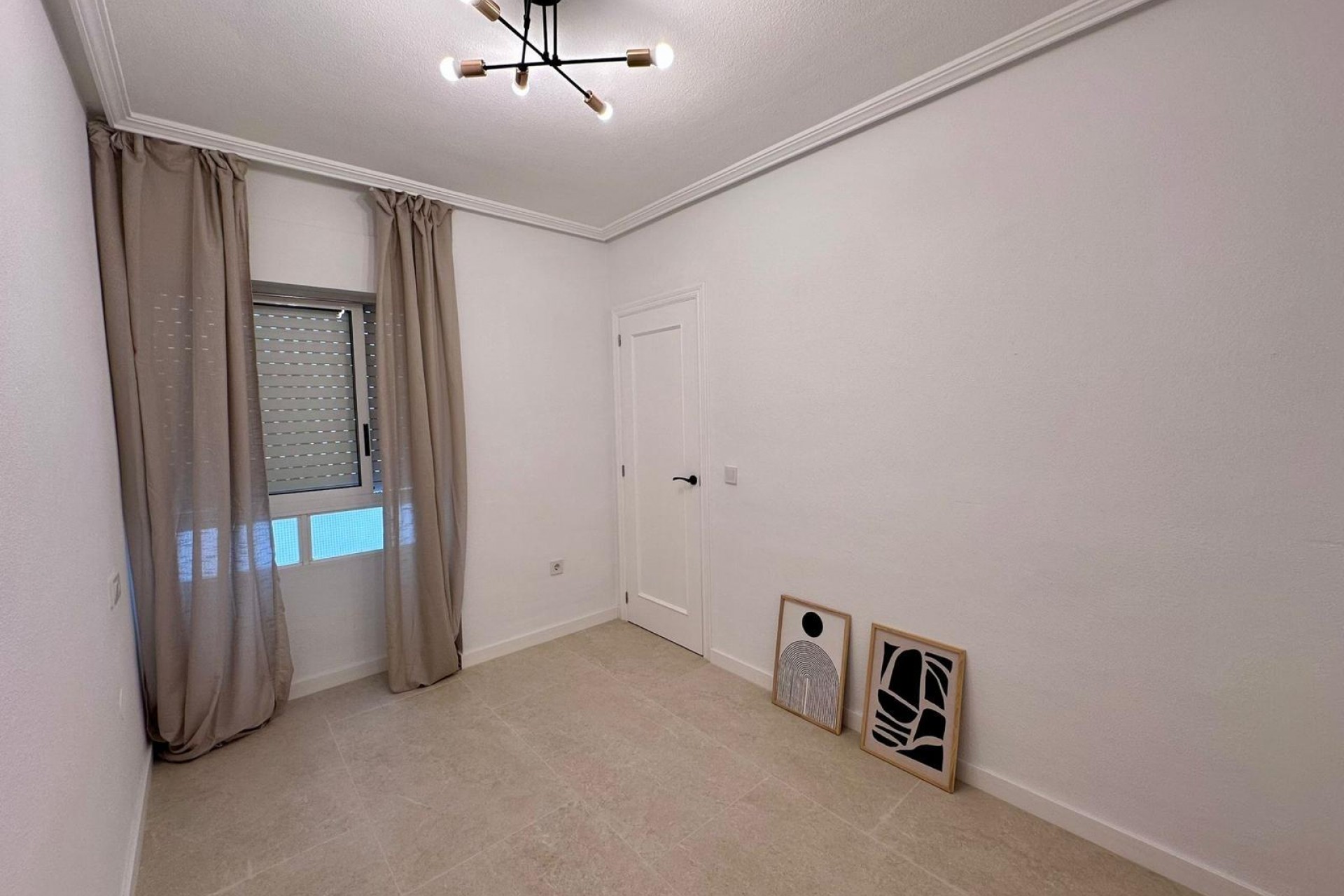Återförsäljning - Apartment -
Torrevieja - Estacion De Autobuses