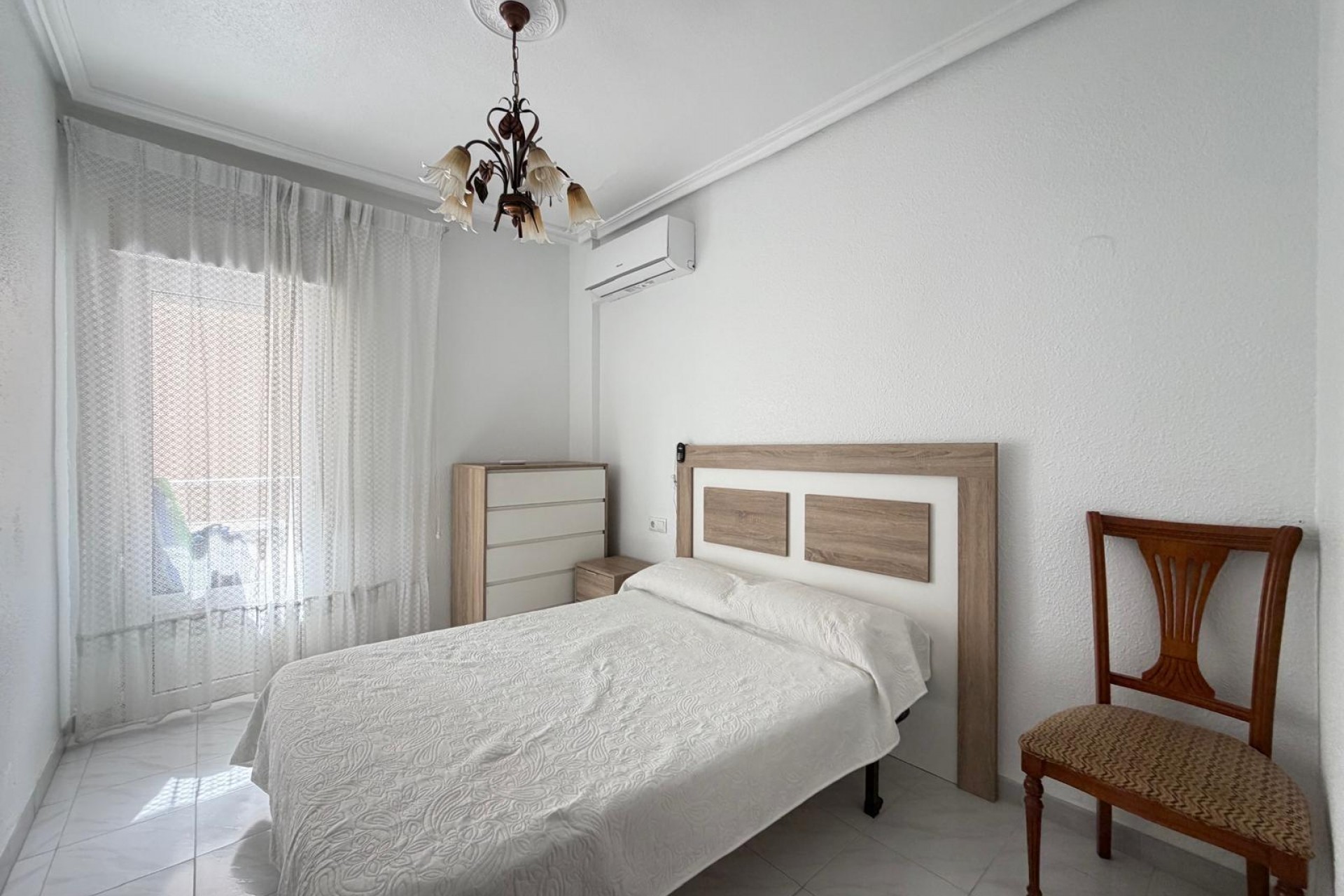 Återförsäljning - Apartment -
Torrevieja - Estacion De Autobuses