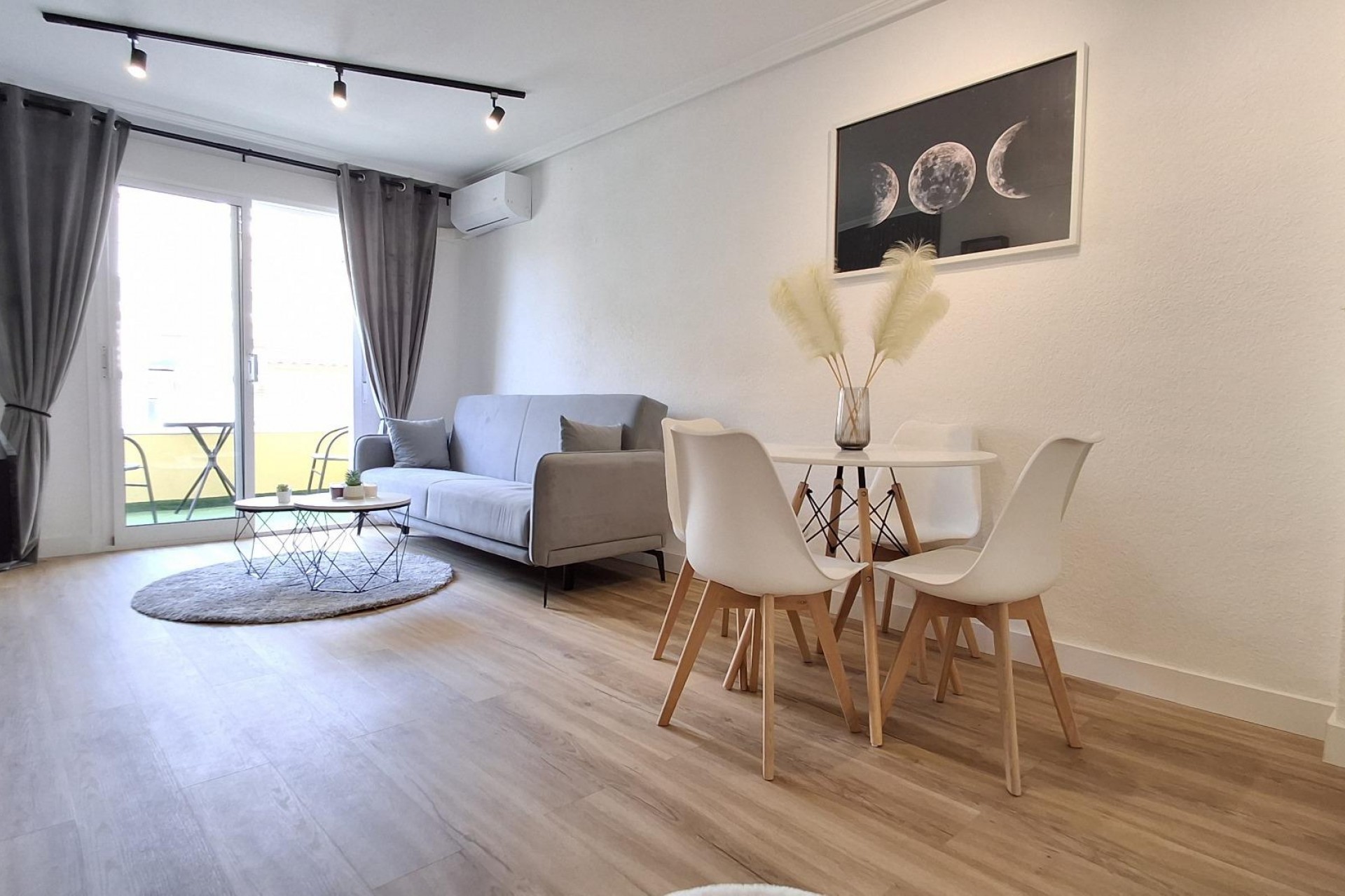 Återförsäljning - Apartment -
Torrevieja - Estacion De Autobuses