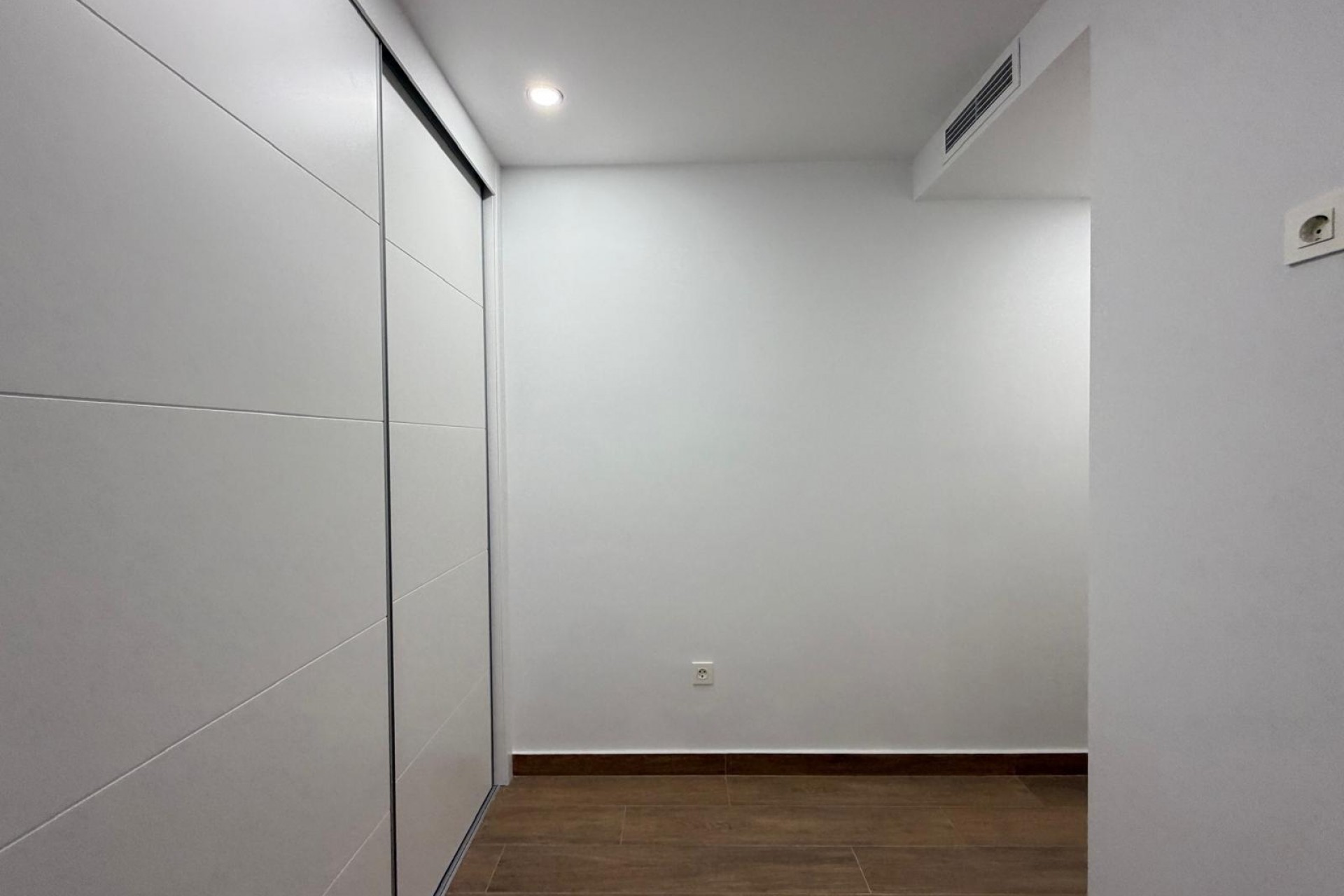 Återförsäljning - Apartment -
Torrevieja - Estacion De Autobuses