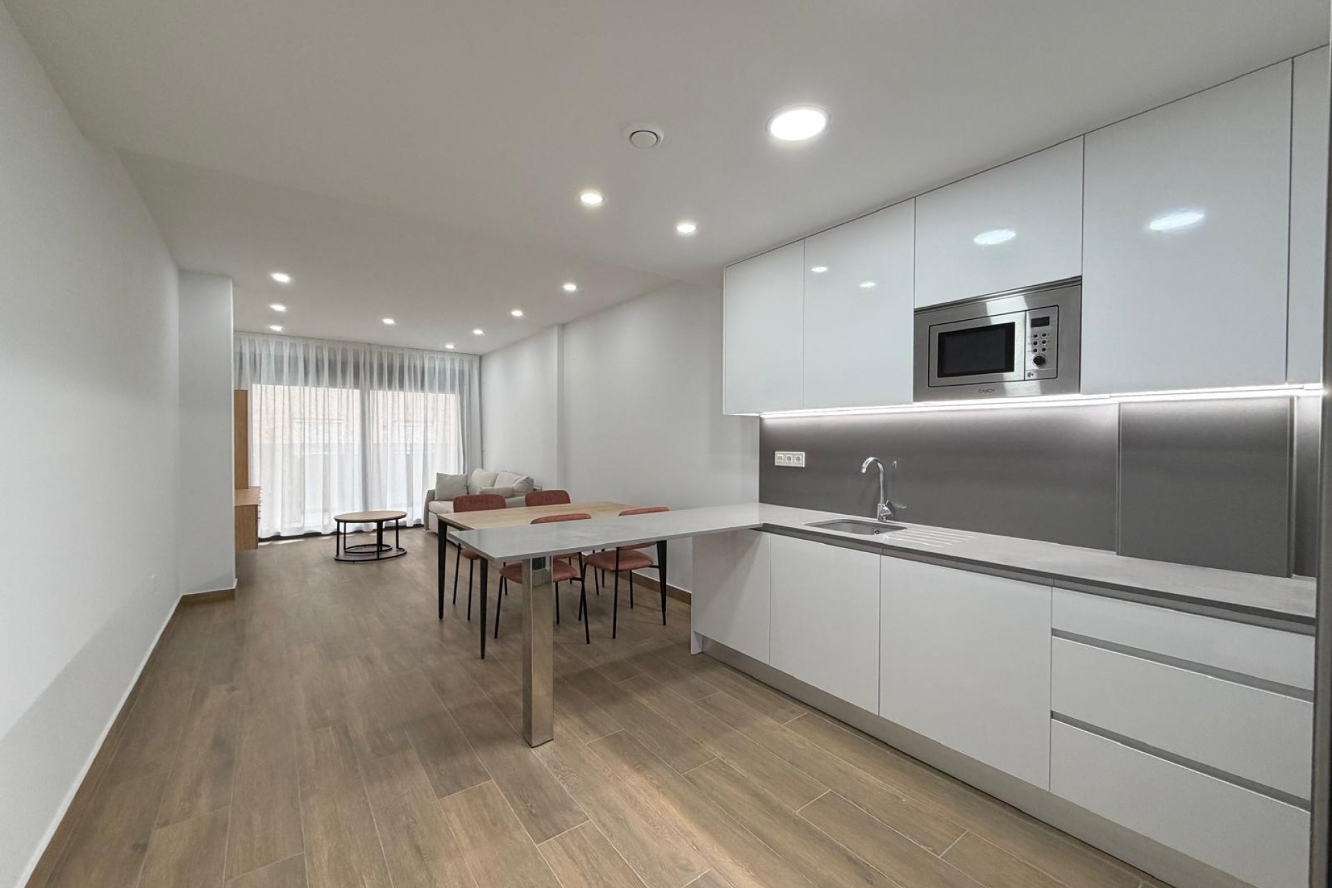 Återförsäljning - Apartment -
Torrevieja - Estacion De Autobuses