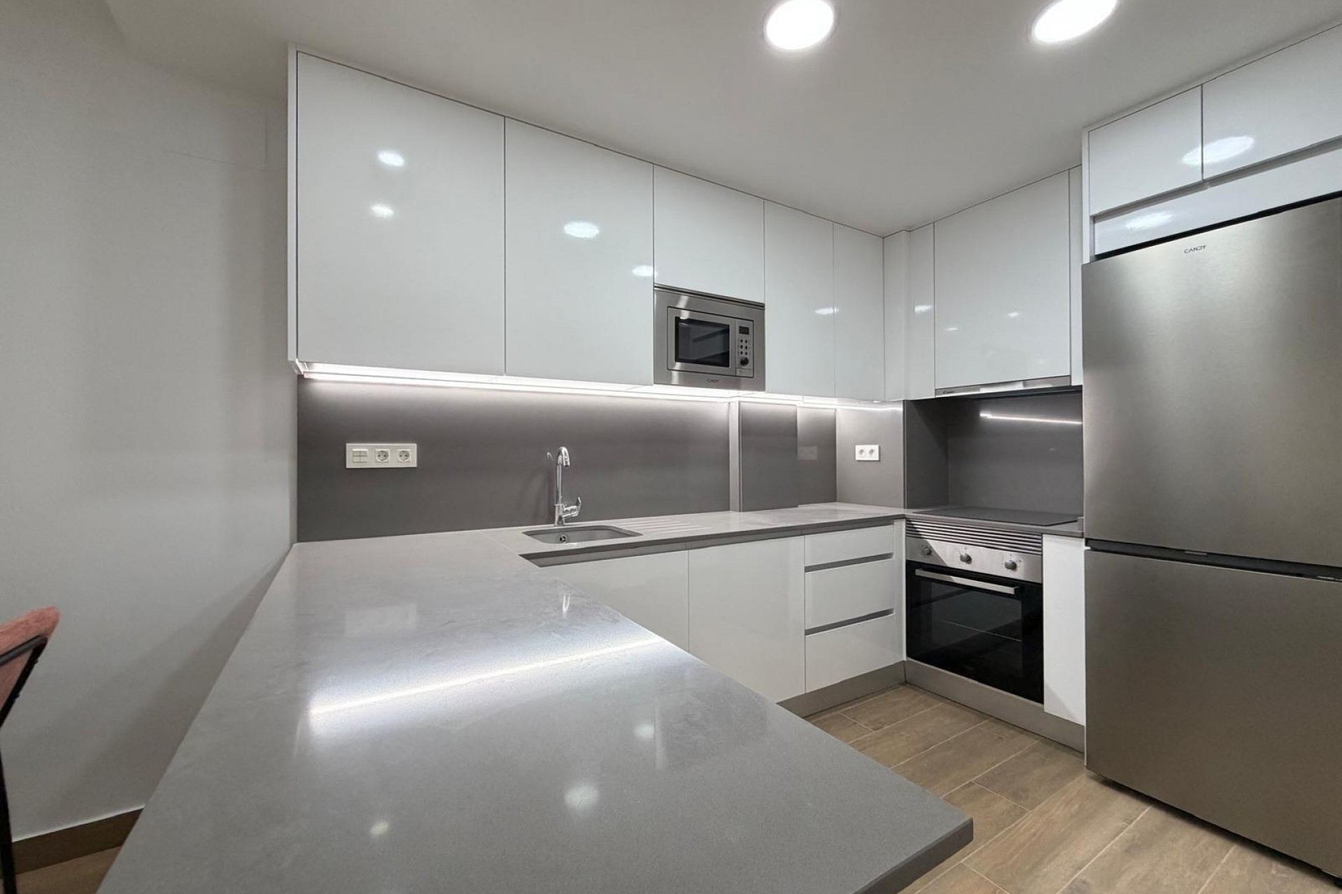 Återförsäljning - Apartment -
Torrevieja - Estacion De Autobuses