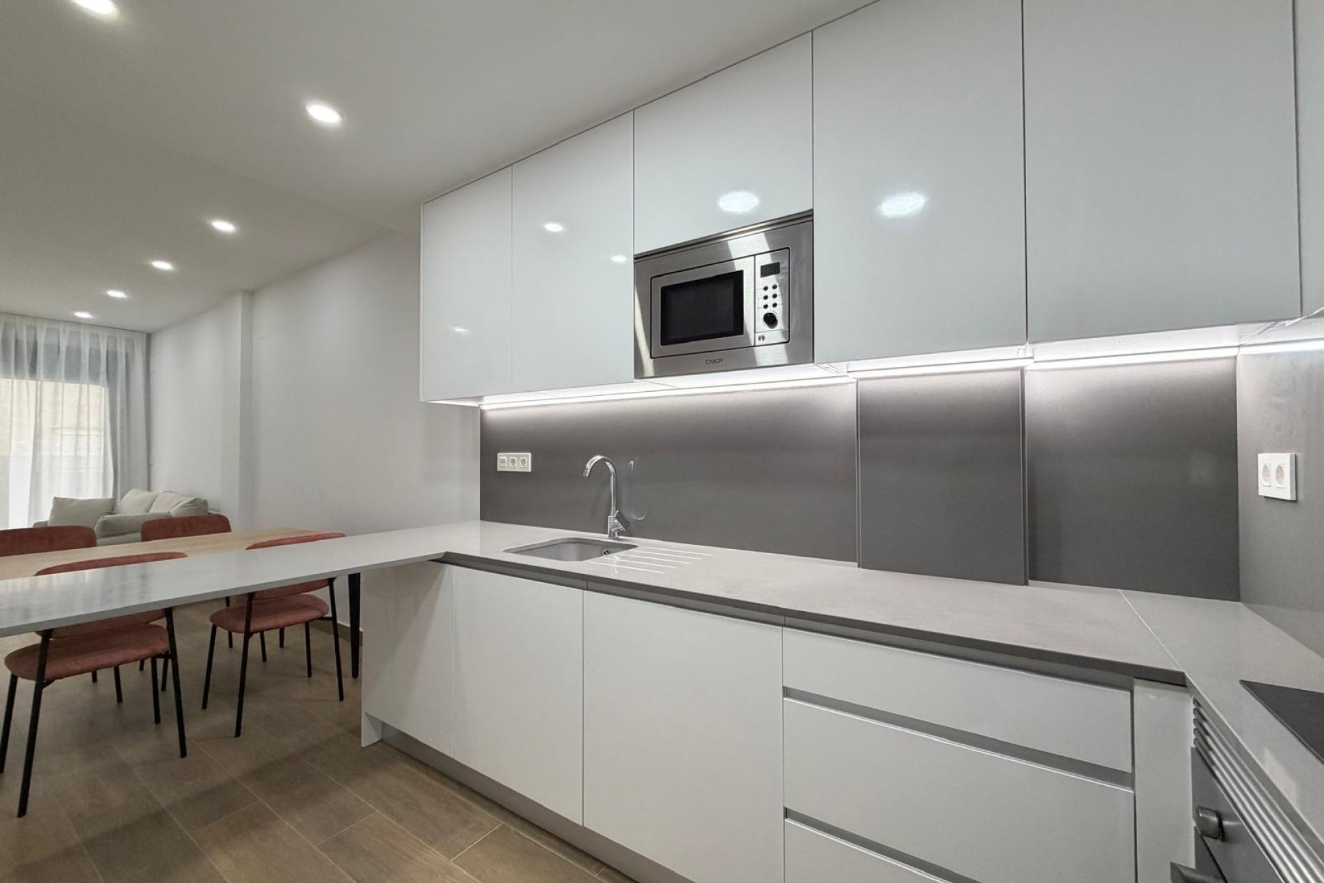 Återförsäljning - Apartment -
Torrevieja - Estacion De Autobuses
