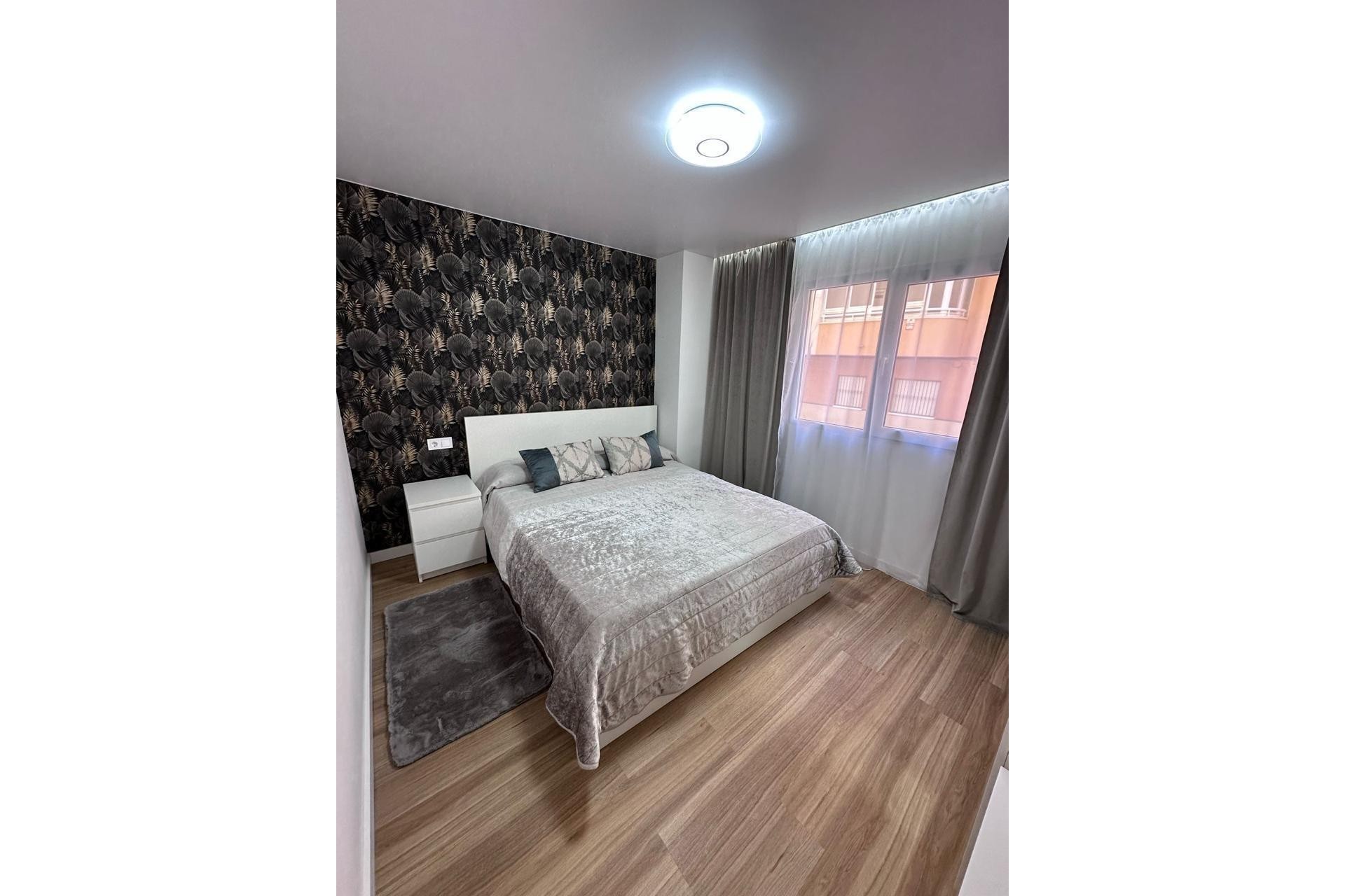 Återförsäljning - Apartment -
Torrevieja - Estacion De Autobuses