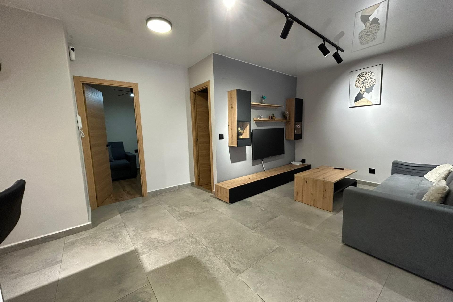 Återförsäljning - Apartment -
Torrevieja - Estacion De Autobuses