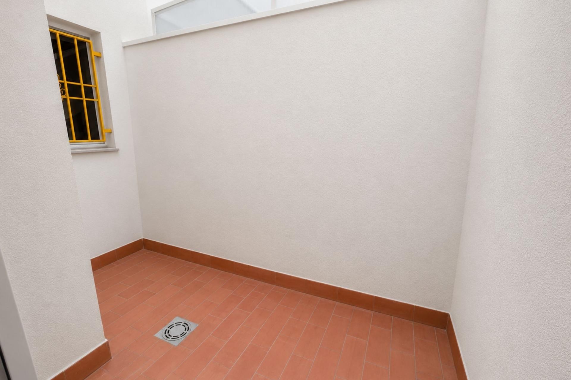 Återförsäljning - Apartment -
Torrevieja - Estacion De Autobuses