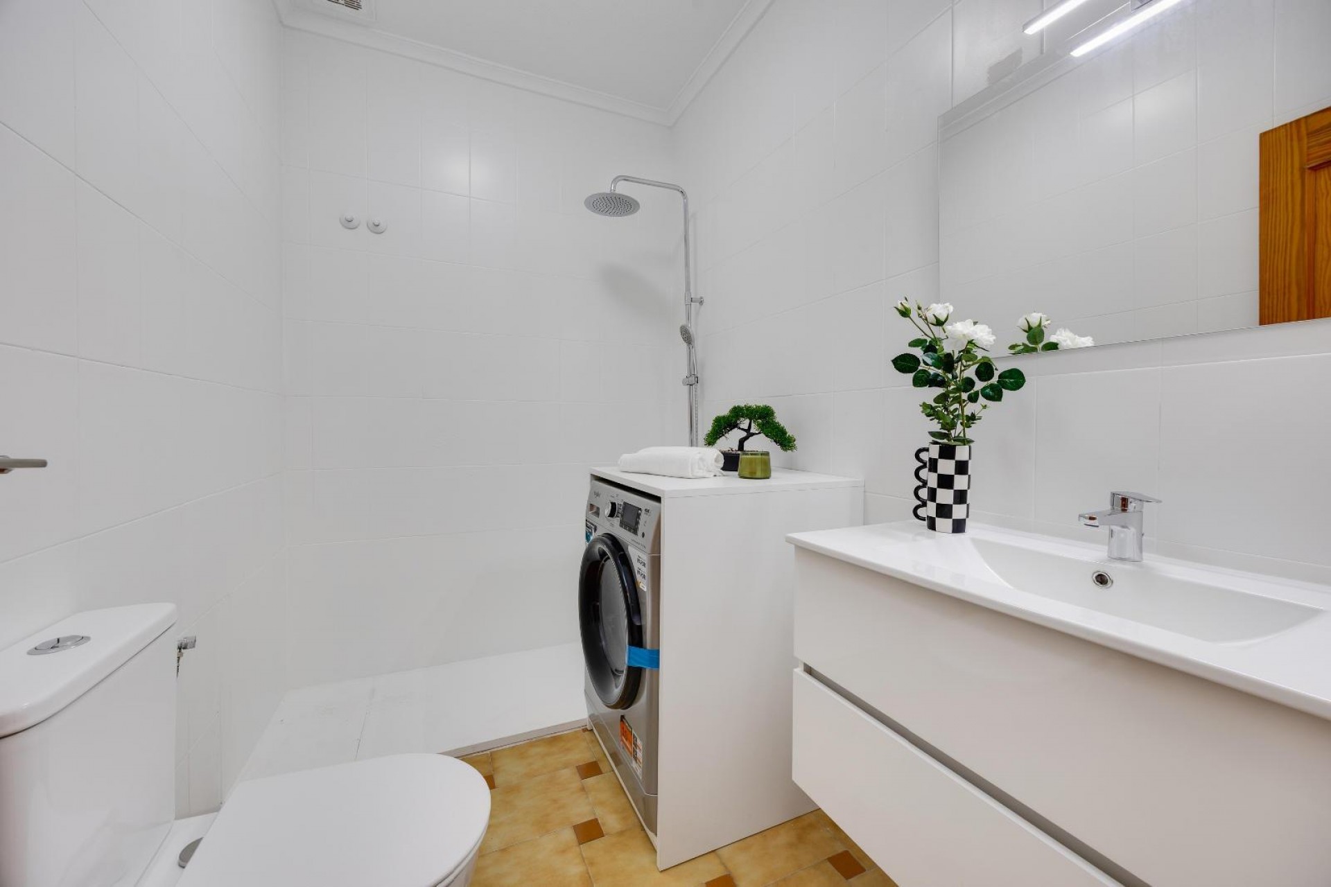 Återförsäljning - Apartment -
Torrevieja - Estacion De Autobuses