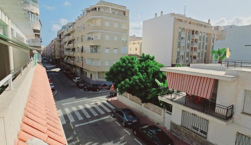 Återförsäljning - Apartment -
Torrevieja - Habaneras