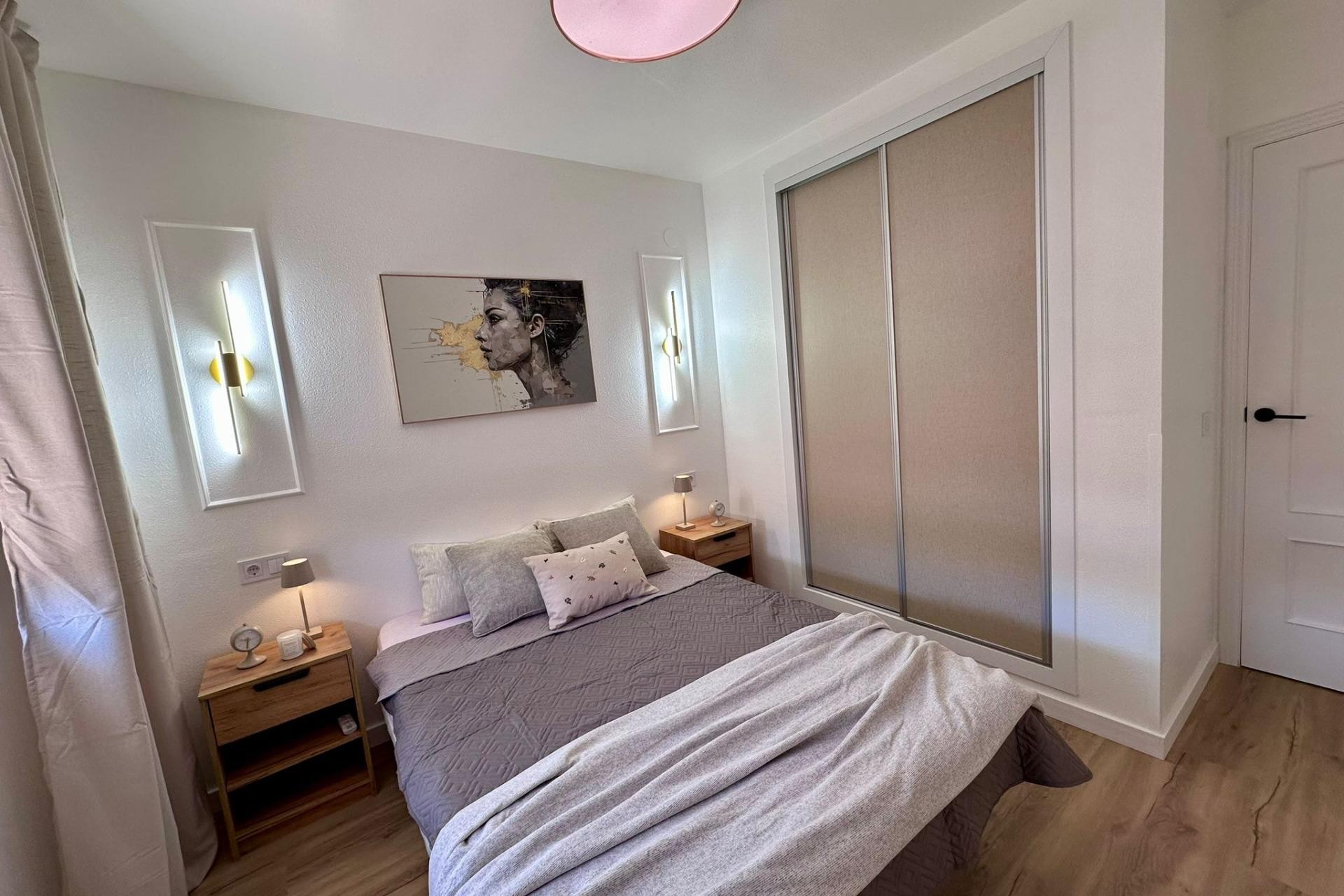 Återförsäljning - Apartment -
Torrevieja - Habaneras