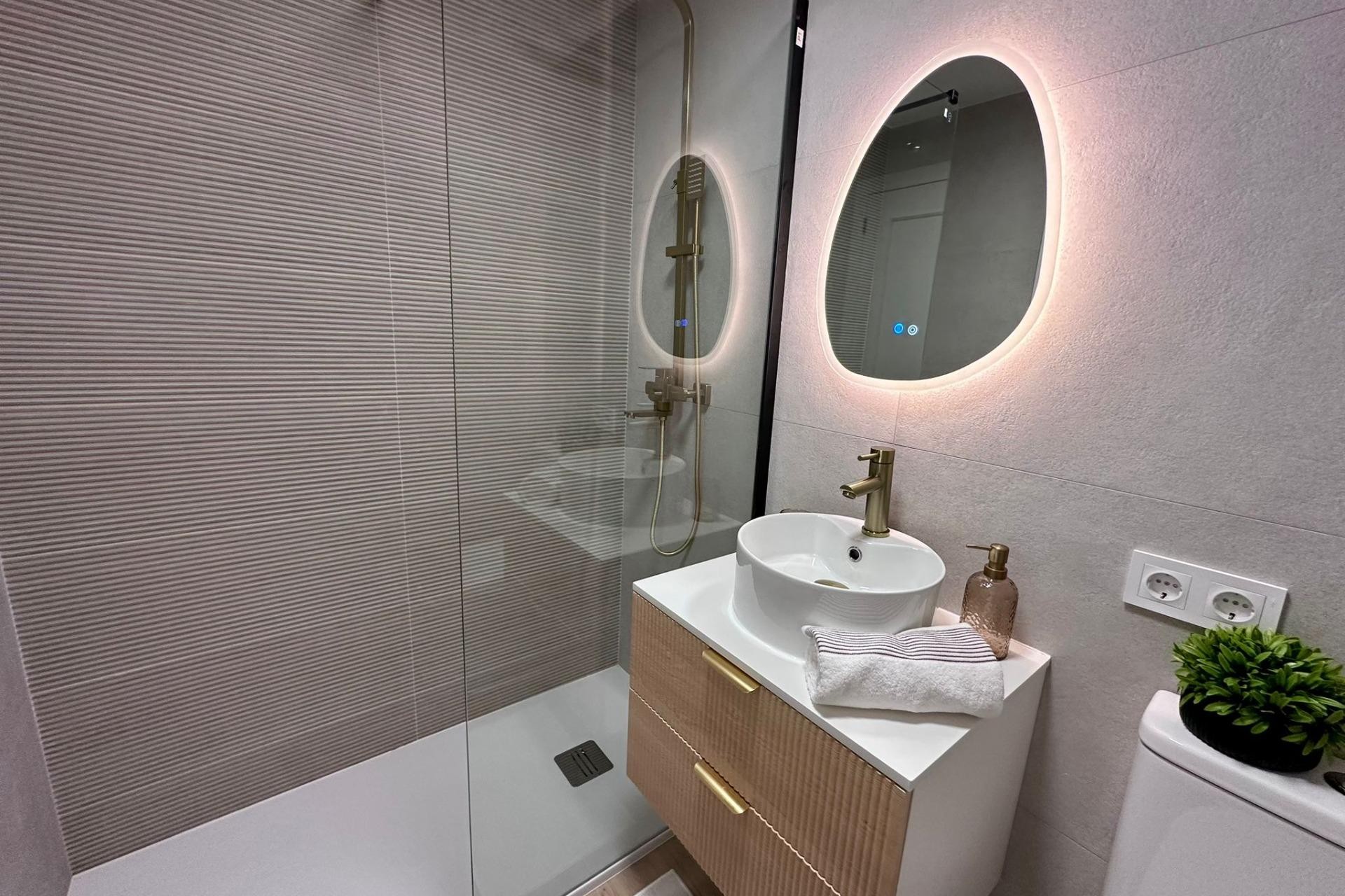 Återförsäljning - Apartment -
Torrevieja - Habaneras