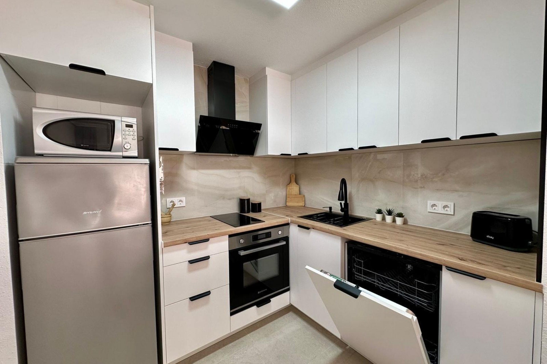 Återförsäljning - Apartment -
Torrevieja - Habaneras
