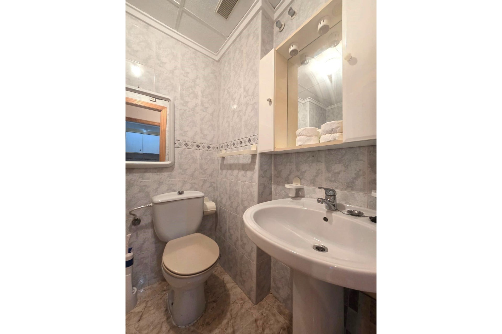 Återförsäljning - Apartment -
Torrevieja - Habaneras