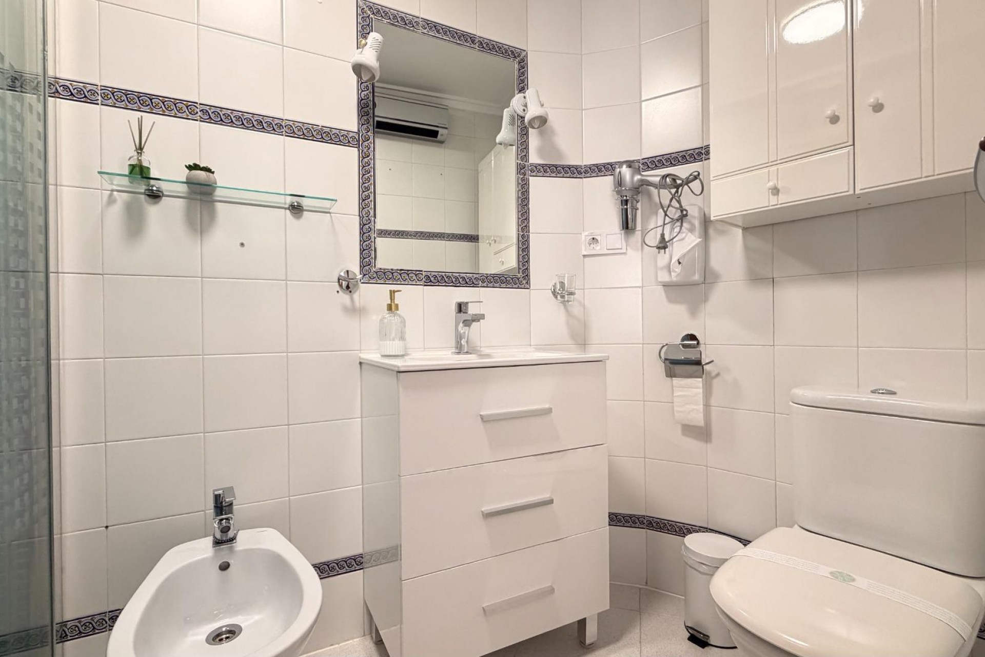 Återförsäljning - Apartment -
Torrevieja - Habaneras