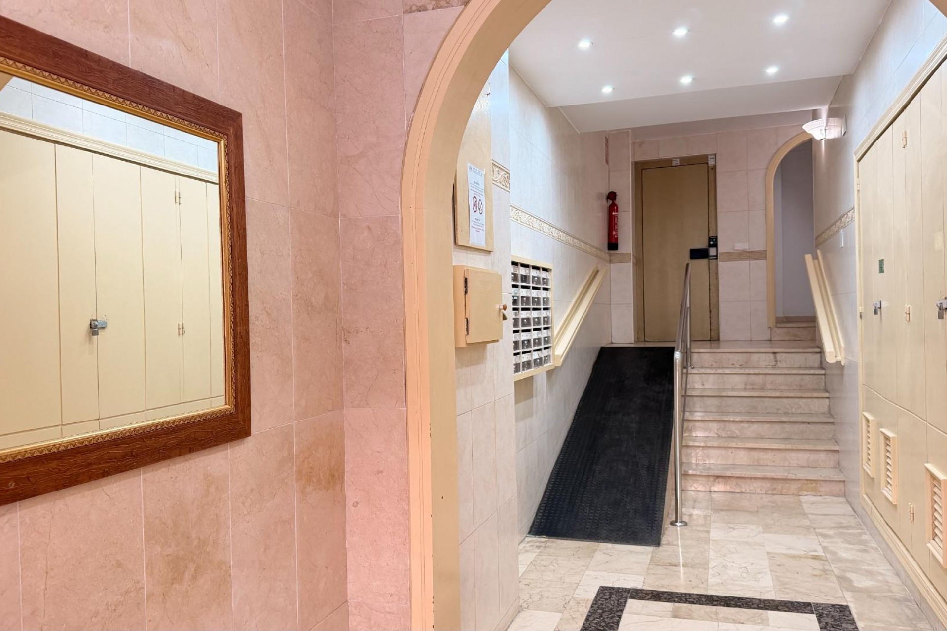Återförsäljning - Apartment -
Torrevieja - Habaneras