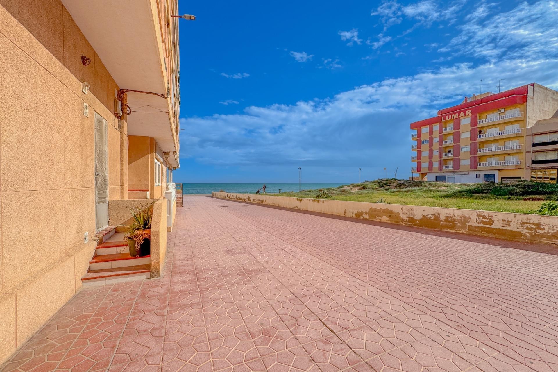 Återförsäljning - Apartment -
Torrevieja - La Mata Pueblo