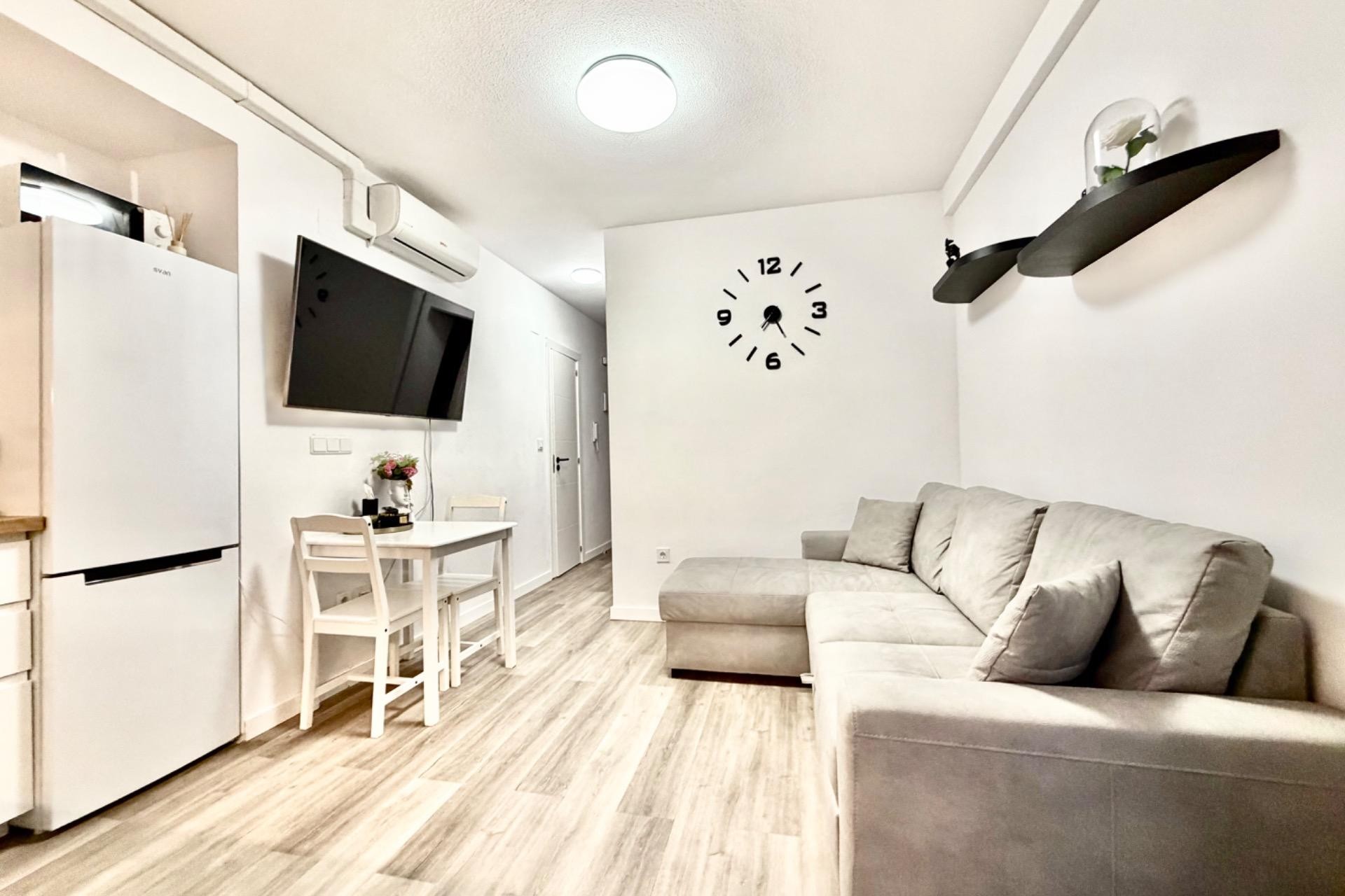 Återförsäljning - Apartment -
Torrevieja - La Mata Pueblo