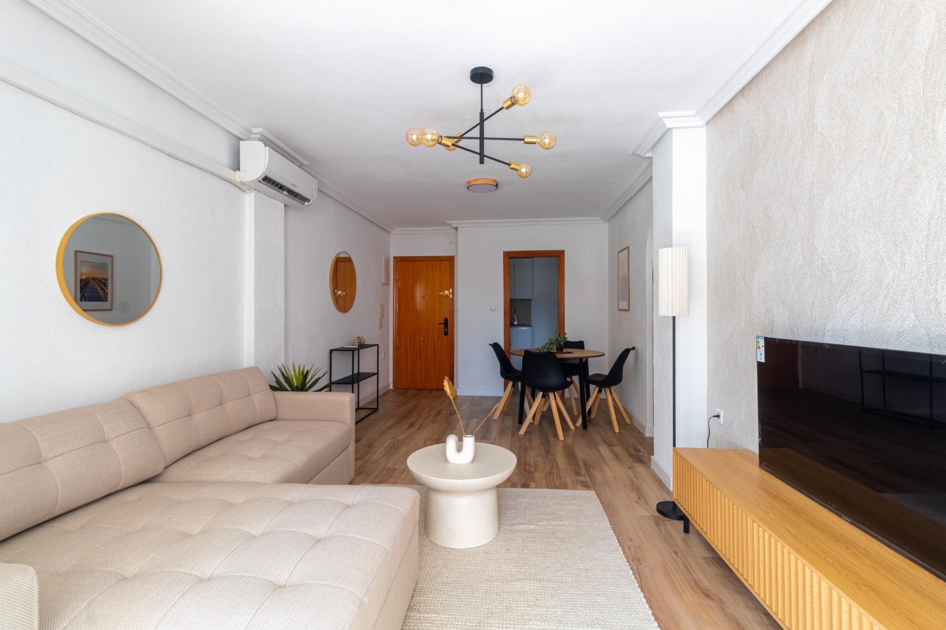 Återförsäljning - Apartment -
Torrevieja - La Mata Pueblo