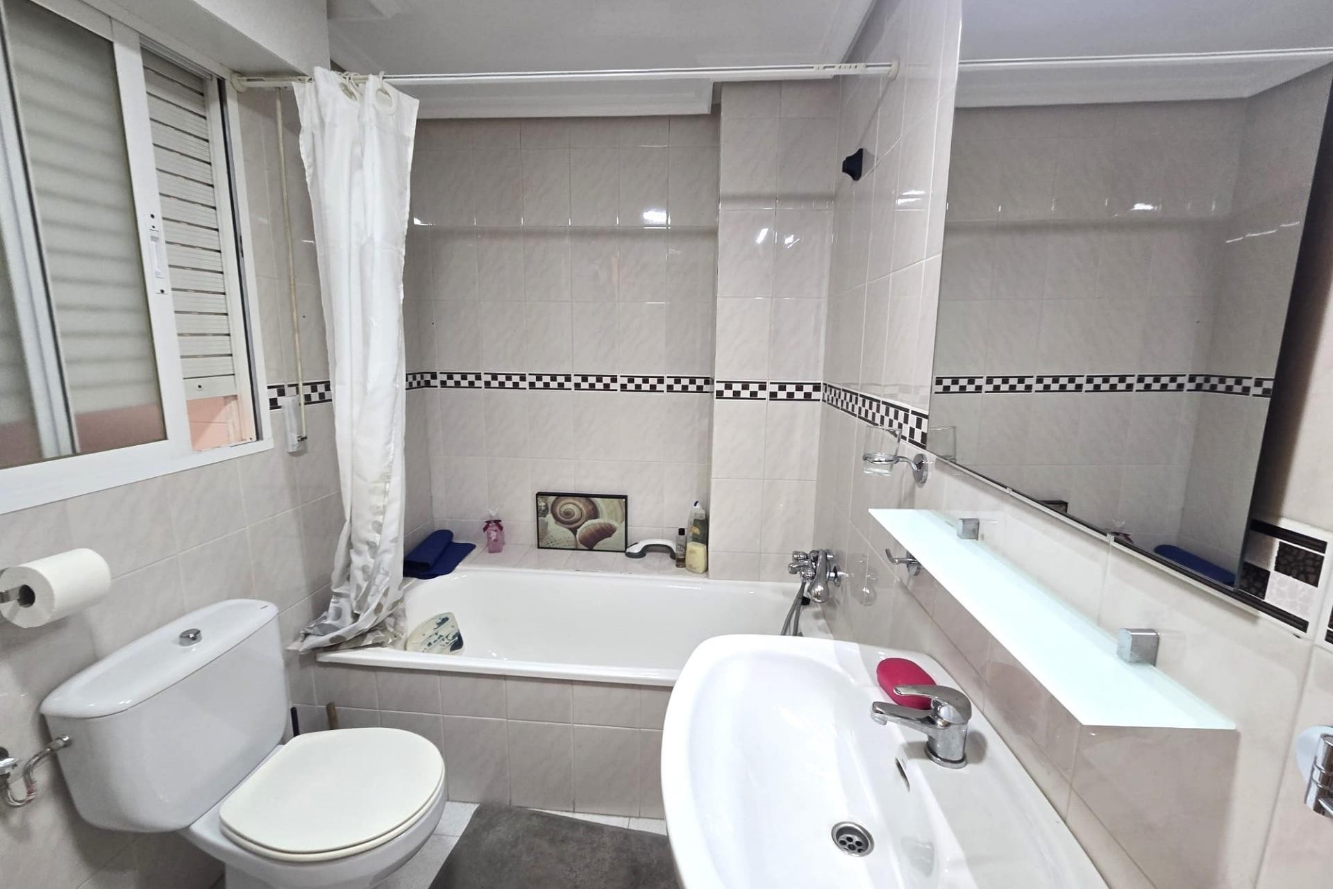 Återförsäljning - Apartment -
Torrevieja - La Mata Pueblo