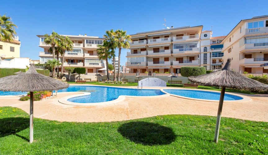 Återförsäljning - Apartment -
Torrevieja - La Mata