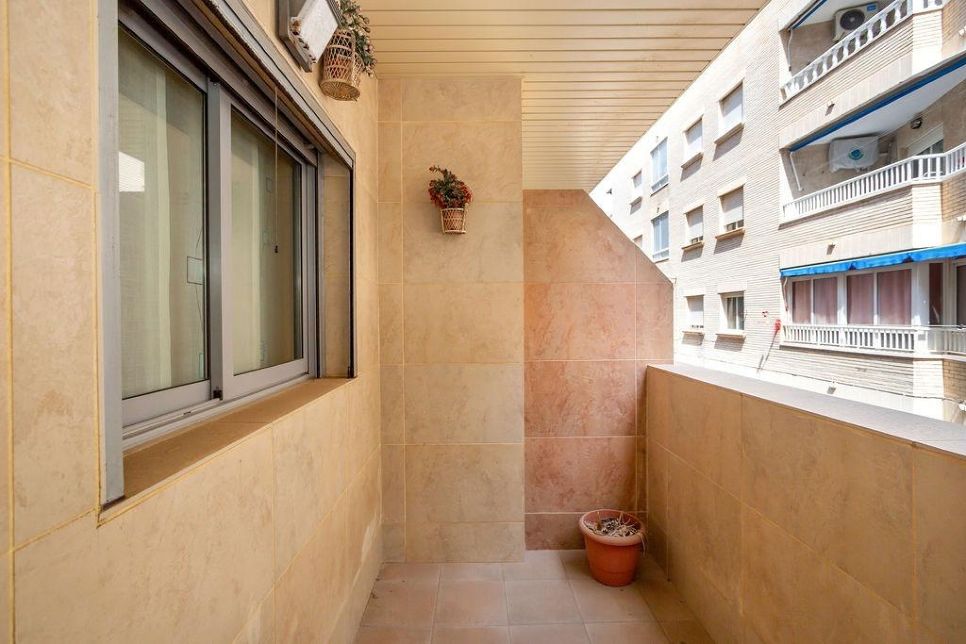 Återförsäljning - Apartment -
Torrevieja - La Mata