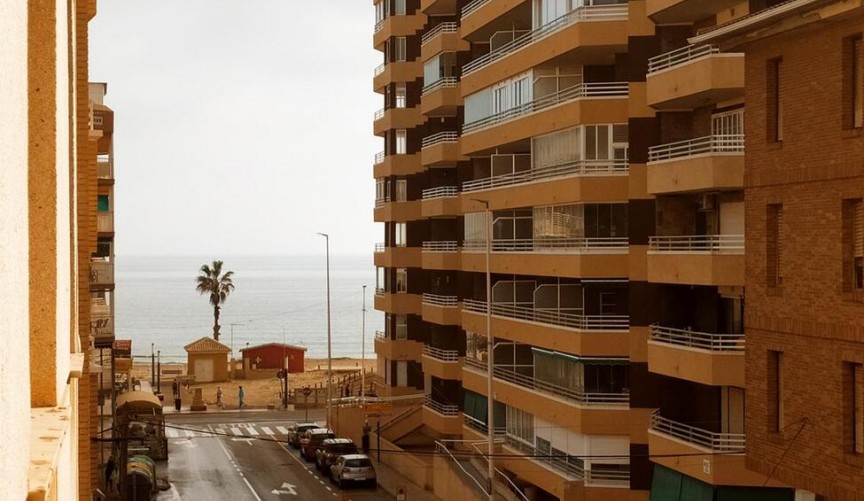 Återförsäljning - Apartment -
Torrevieja - La Mata