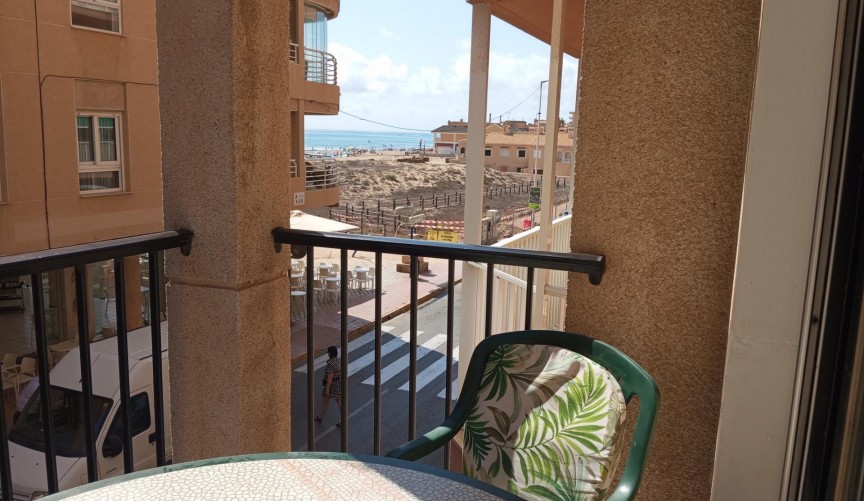 Återförsäljning - Apartment -
Torrevieja - La Mata