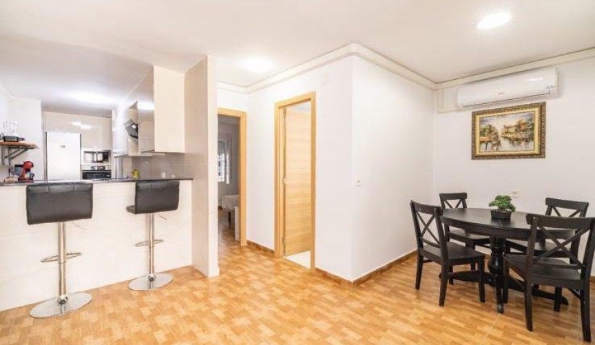 Återförsäljning - Apartment -
Torrevieja - La Mata