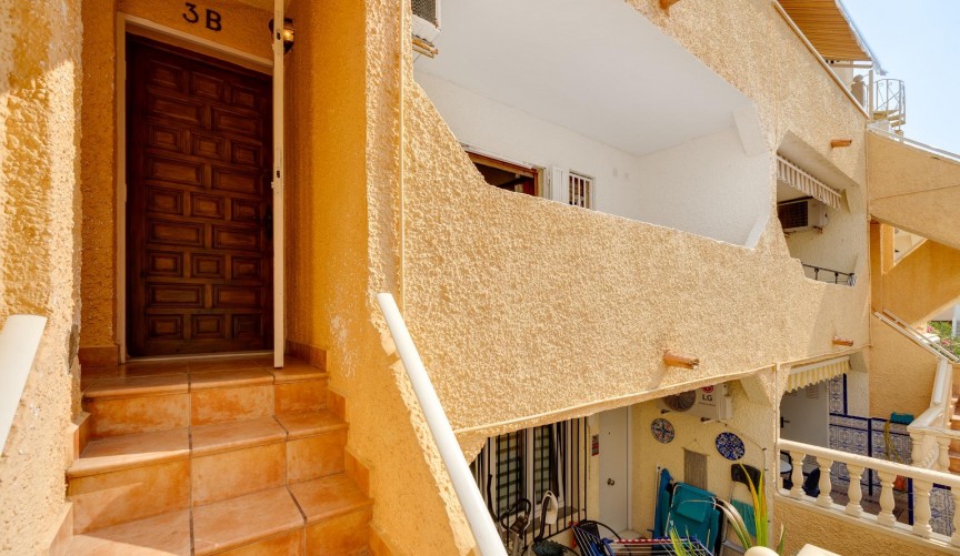 Återförsäljning - Apartment -
Torrevieja - La Mata