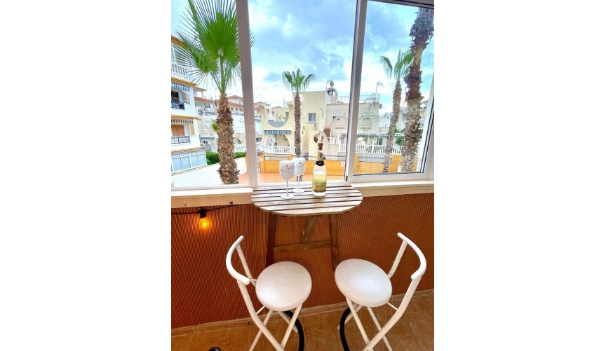 Återförsäljning - Apartment -
Torrevieja - La Mata