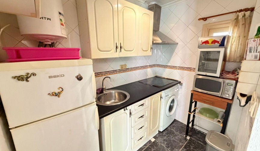 Återförsäljning - Apartment -
Torrevieja - La Mata