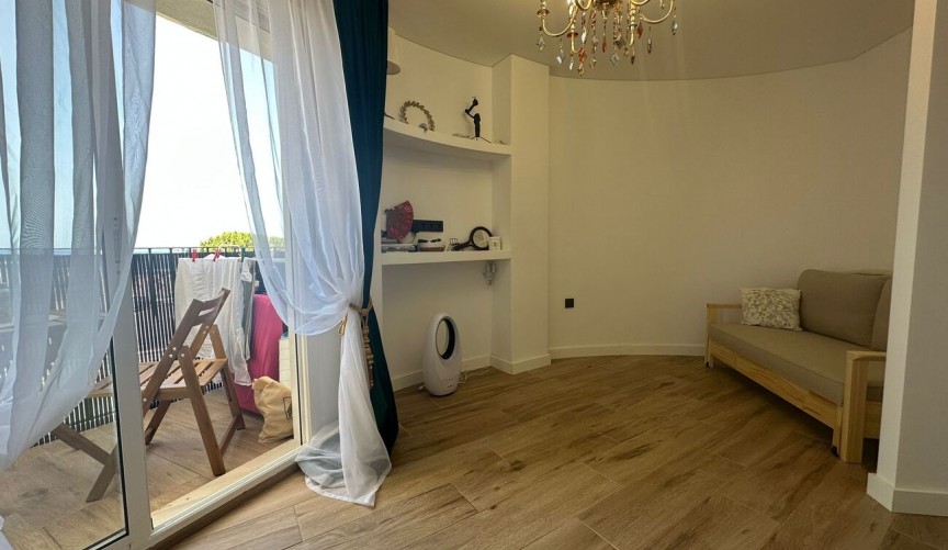 Återförsäljning - Apartment -
Torrevieja - La Mata