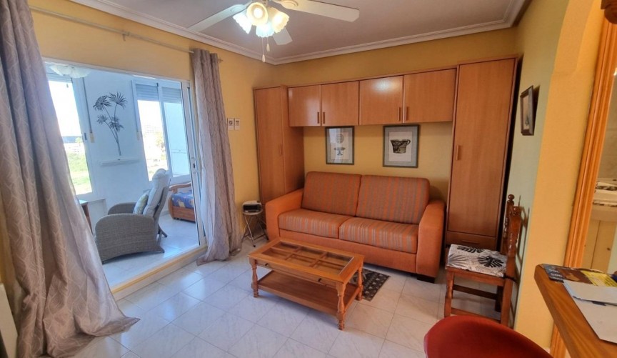 Återförsäljning - Apartment -
Torrevieja - La Mata