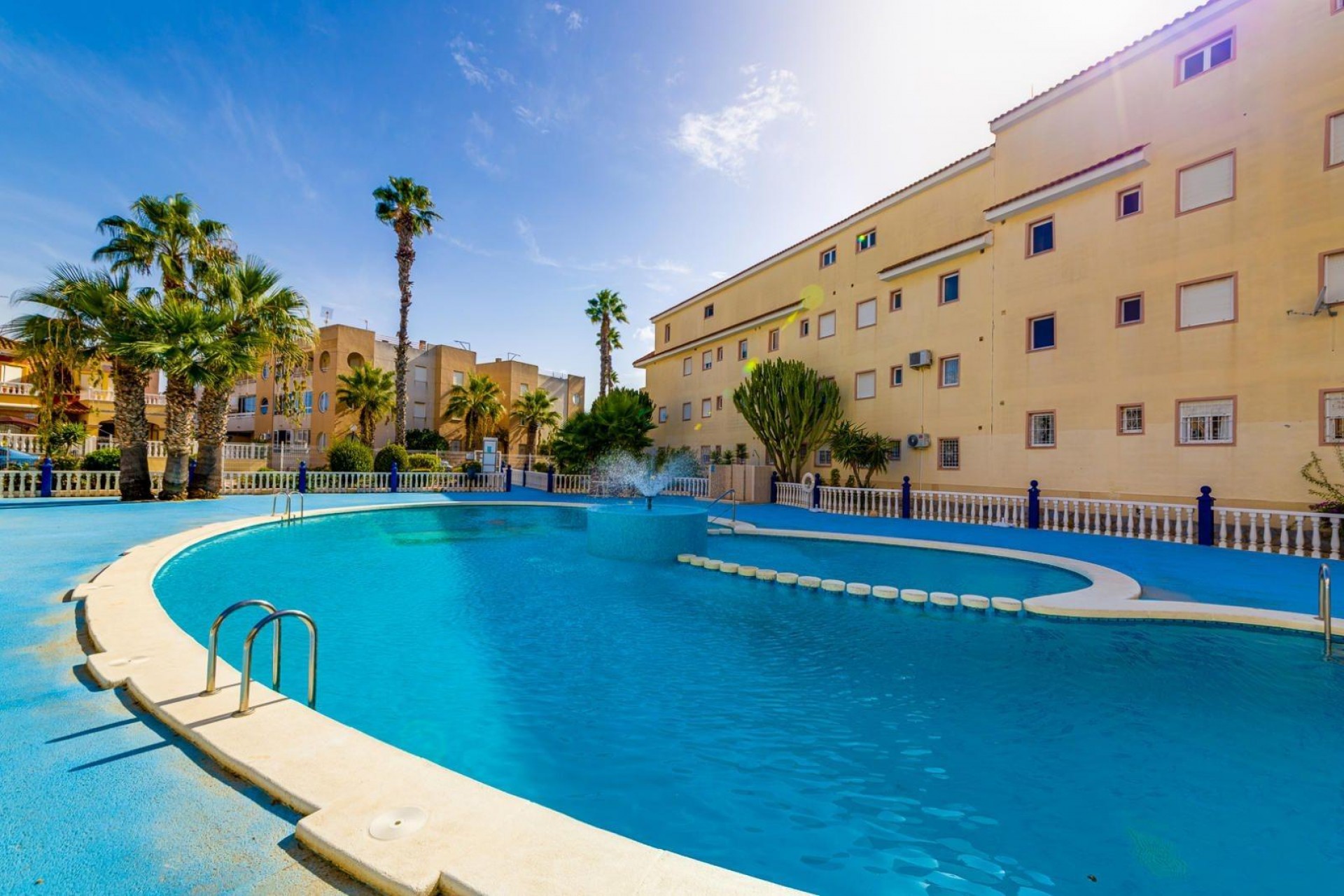 Återförsäljning - Apartment -
Torrevieja - La Siesta - El Salado - Torreta