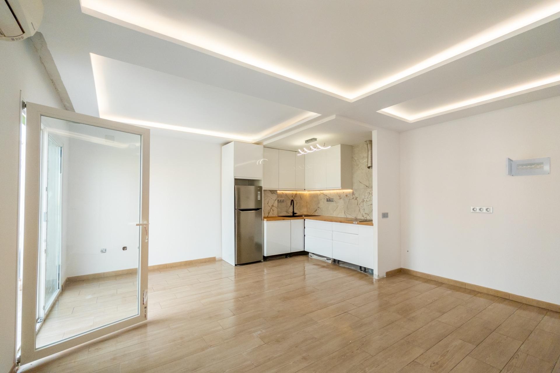 Återförsäljning - Apartment -
Torrevieja - La Veleta