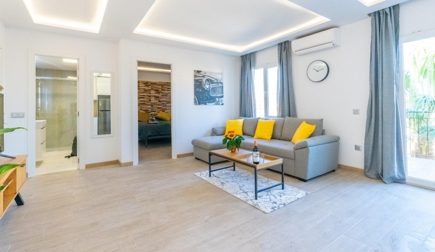 Återförsäljning - Apartment -
Torrevieja - La Veleta