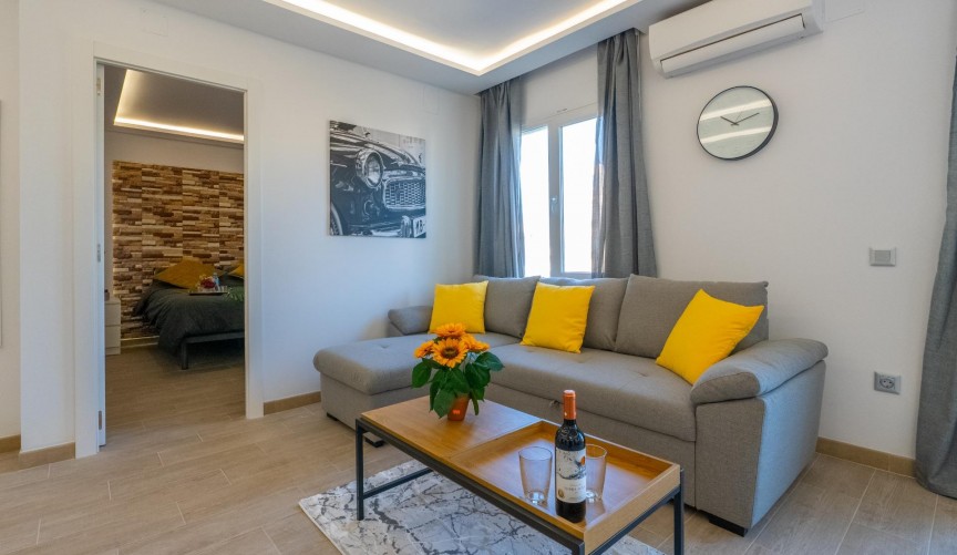 Återförsäljning - Apartment -
Torrevieja - La Veleta