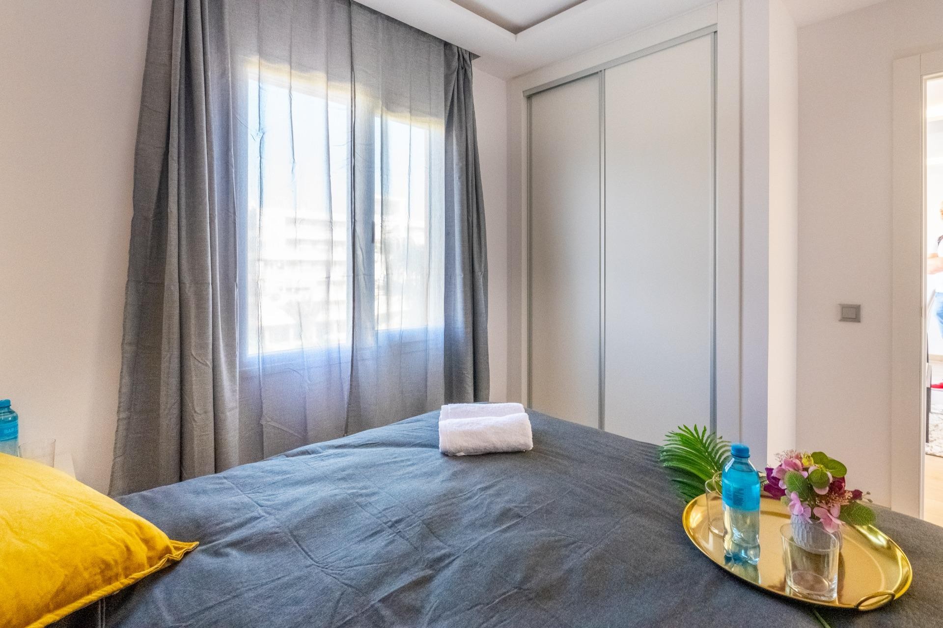 Återförsäljning - Apartment -
Torrevieja - La Veleta