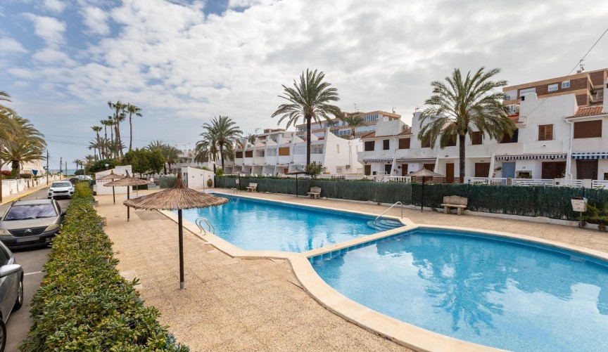 Återförsäljning - Apartment -
Torrevieja - La Veleta