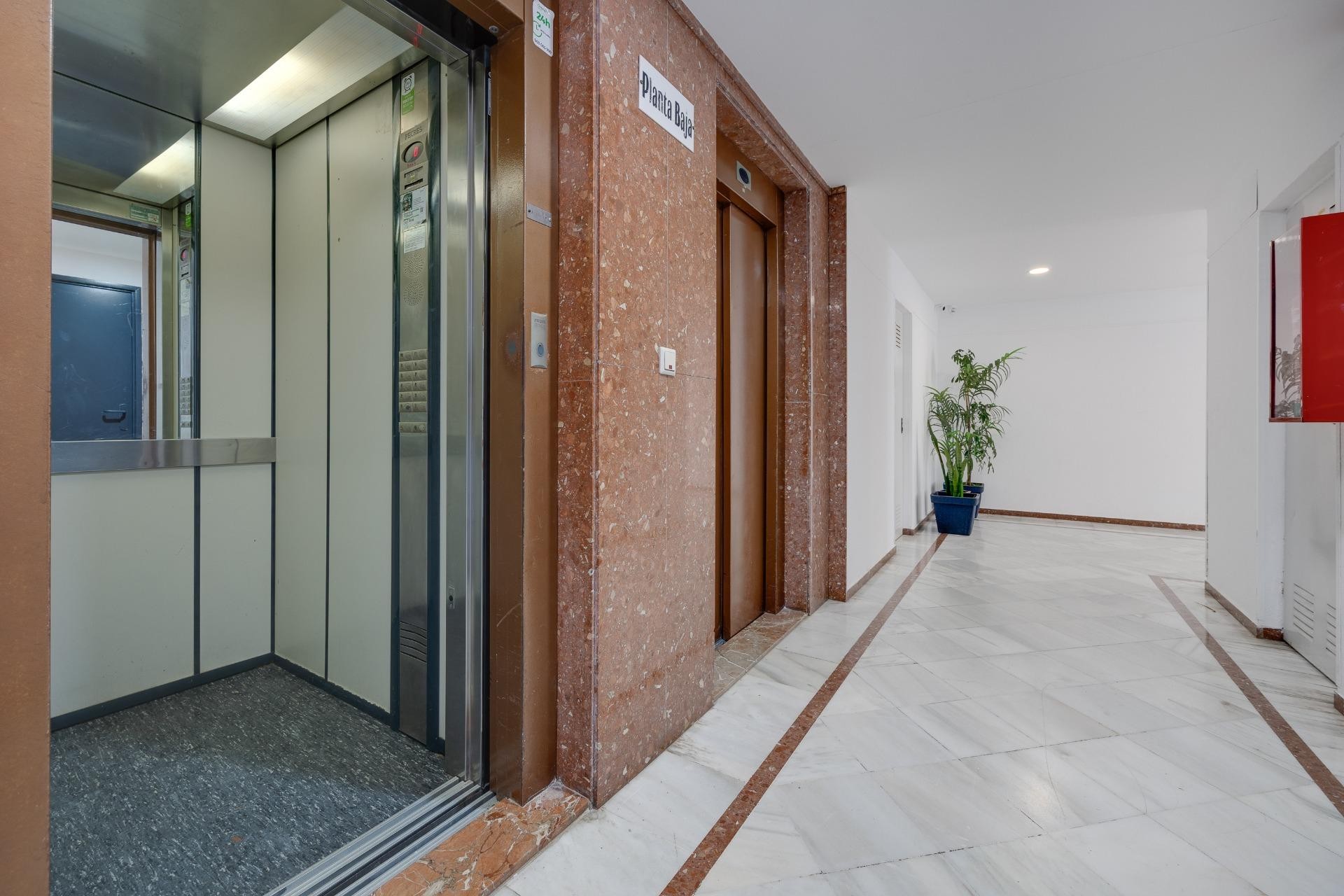 Återförsäljning - Apartment -
Torrevieja - La Veleta