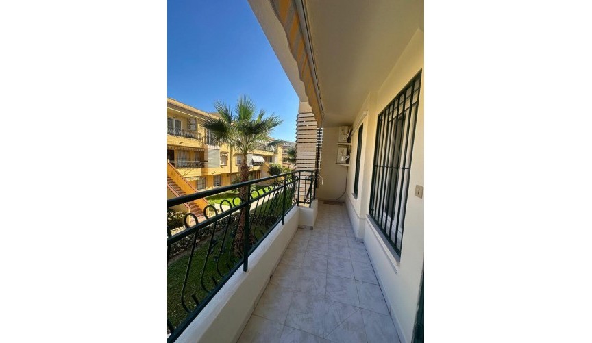 Återförsäljning - Apartment -
Torrevieja - La Veleta
