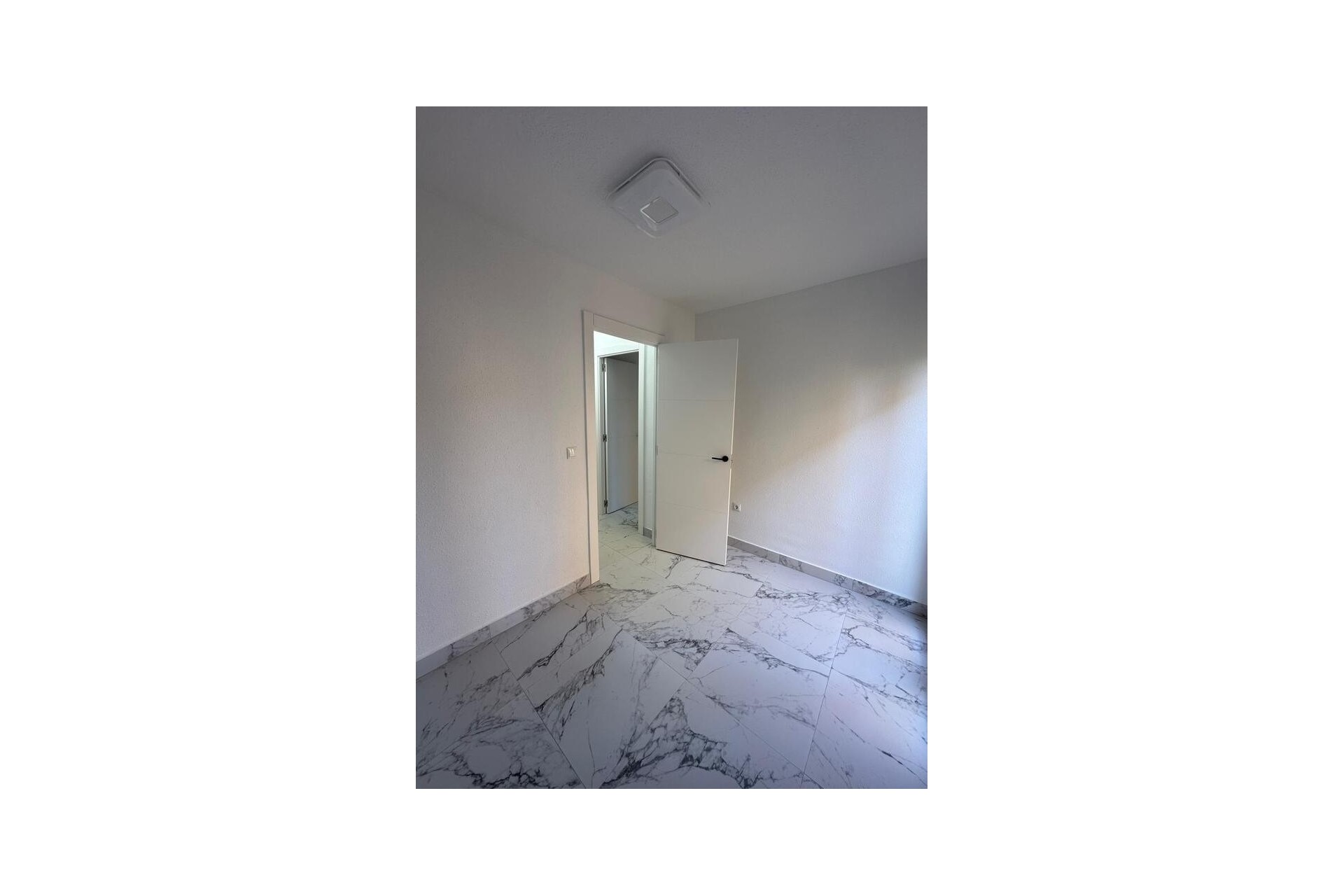 Återförsäljning - Apartment -
Torrevieja - La Veleta