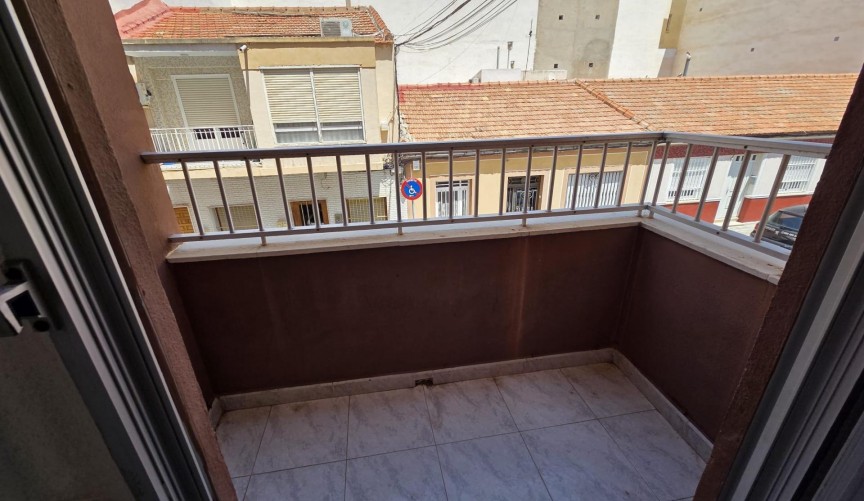 Återförsäljning - Apartment -
Torrevieja - Las Piscinas Naturales