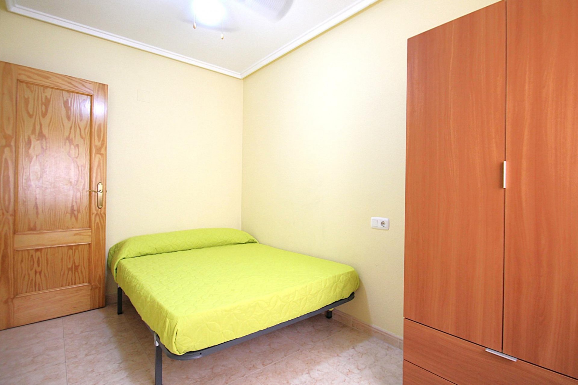Återförsäljning - Apartment -
Torrevieja - Las Piscinas Naturales