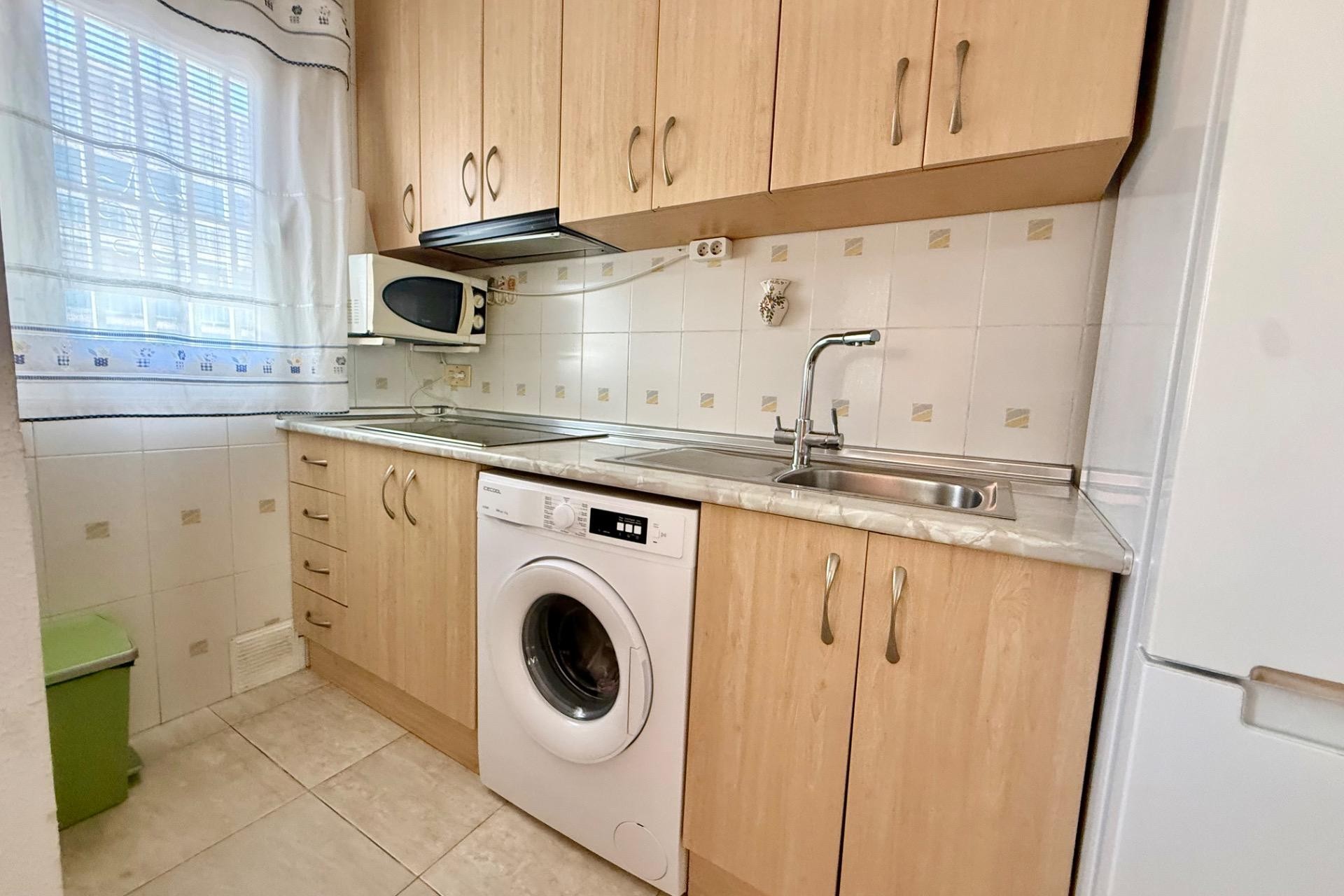 Återförsäljning - Apartment -
Torrevieja - Los Europeos