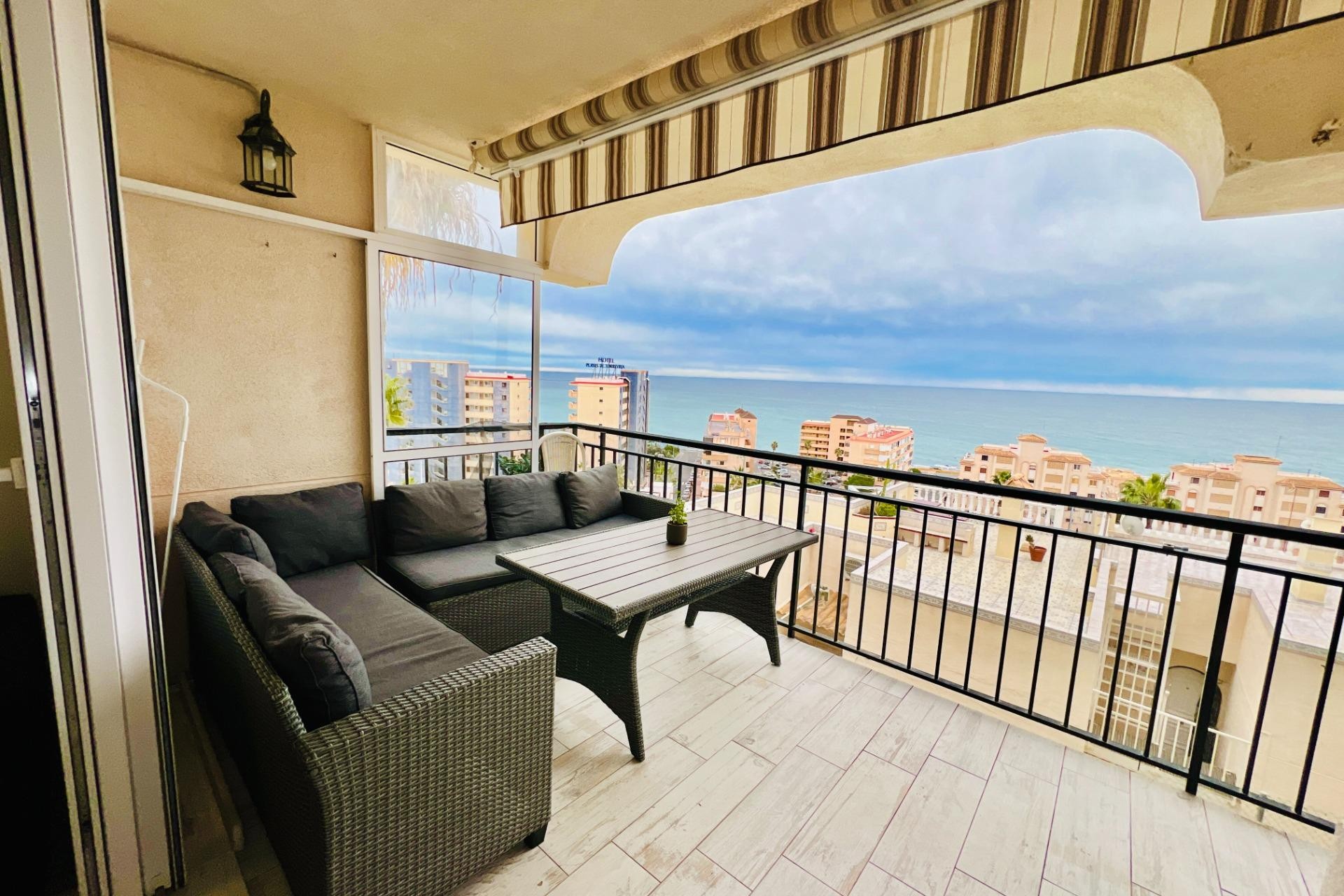 Återförsäljning - Apartment -
Torrevieja - Miramar - Torre Del Moro