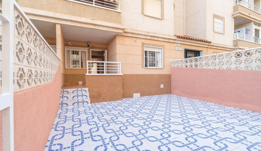 Återförsäljning - Apartment -
Torrevieja - Nueva Torrevieja