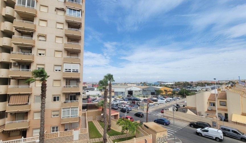 Återförsäljning - Apartment -
Torrevieja - Nueva Torrevieja