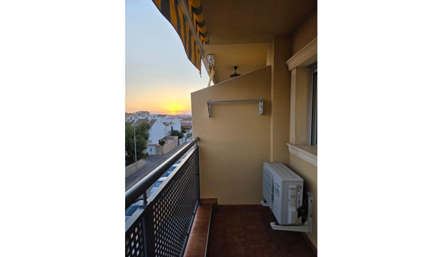 Återförsäljning - Apartment -
Torrevieja - Nueva Torrevieja